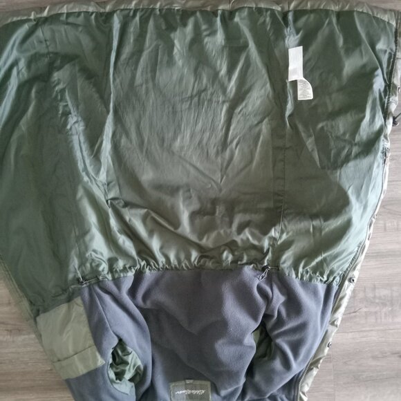 Eddie Bauer Green Puffer Coat with Fur Trim - Picture 10 of 10